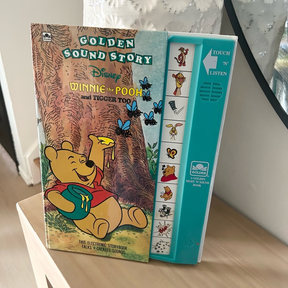 Vintage 1991 Golden Sound Story Winnie the Pooh and Tigger Too Children’s Book